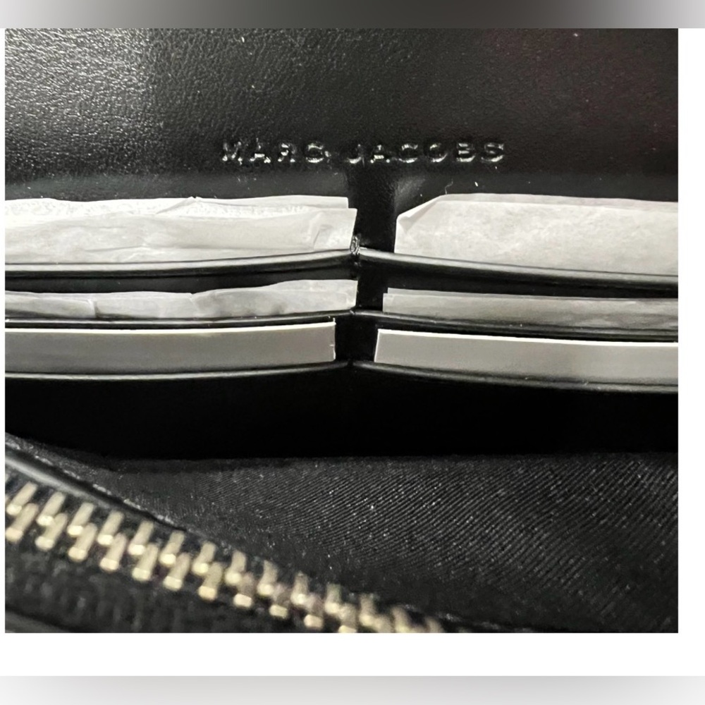 Marc Jacobs Black Leather Crossbody with Silver Chain - Picture 5 of 5